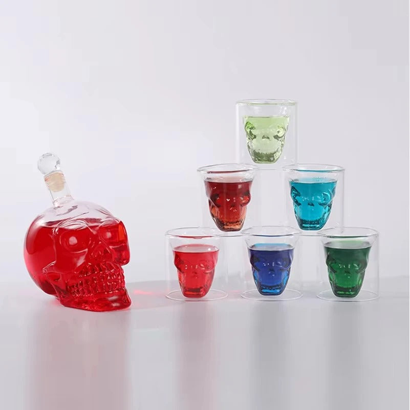 Set de Calavera – Botella y Vasos para Licores con Estilo Oscuro