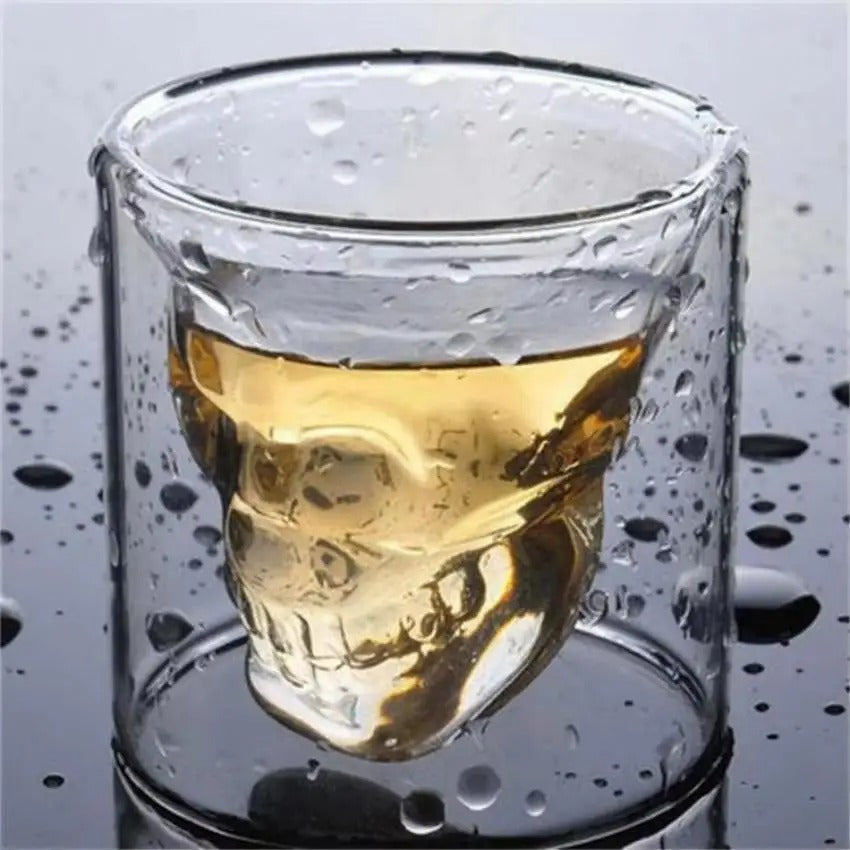 Set de Calavera – Botella y Vasos para Licores con Estilo Oscuro